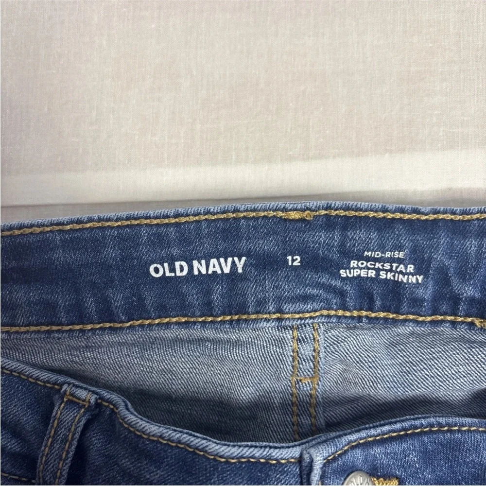 Old Navy Women’s Rockstar Super Skinny Jeans, Size 12 - Picture 3 of 7